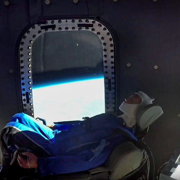 Blue Origin, космос, Взгляд изнутри: Blue Origin испытала ракету New Shepard 3